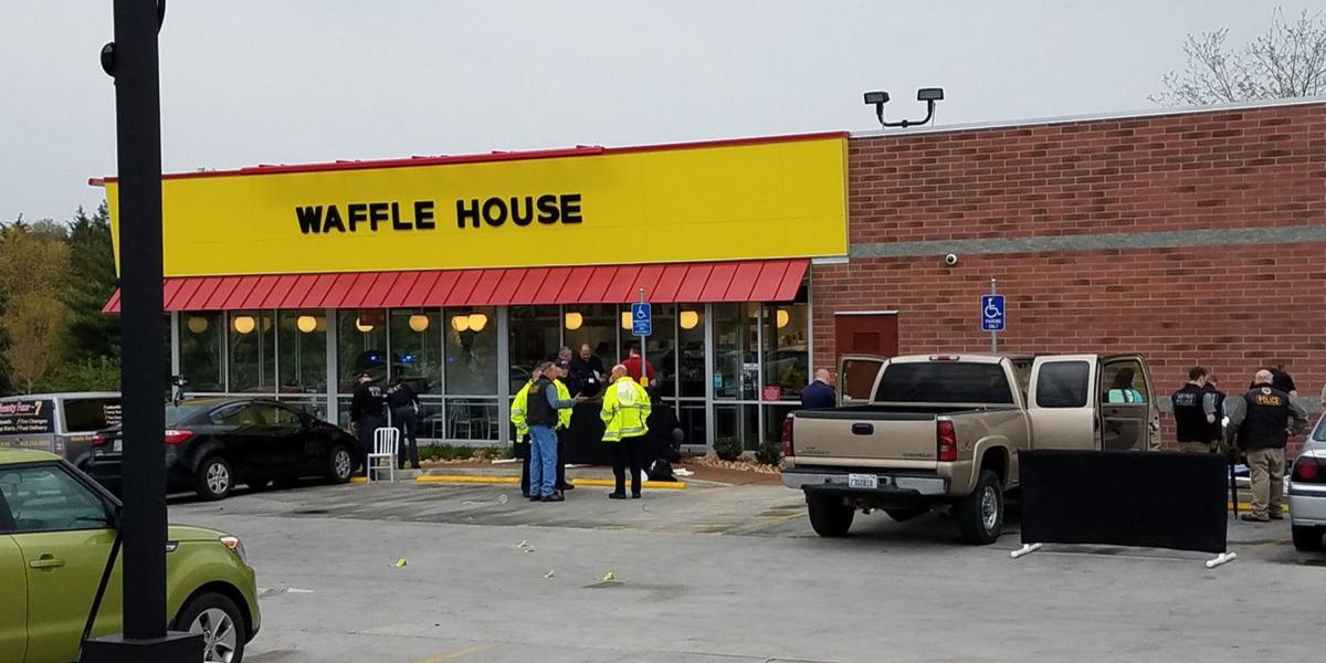 Vista del restaurante Waffle House, donde se presentó el tiroteo.
