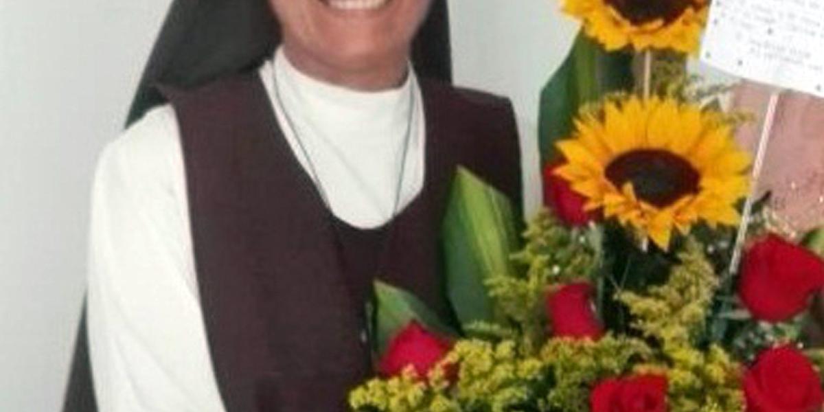 Gladys nació en Villavicencio el 2 de agosto de 1962 en el corazón de una familia numerosa y humilde, siendo la segunda entre nueve hermanos.