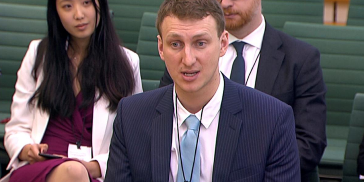 Aleksandr Kogan, creador del cuestionario de personalidad que recolectó datos de los usuarios de Facebook, dio su testimonio ante el Parlamento británico en Londres.