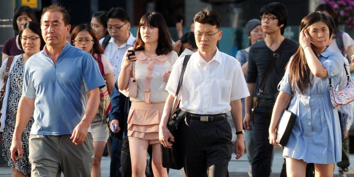 Los surcoreanos trabajaron un promedio de 2.069 horas el año pasado.