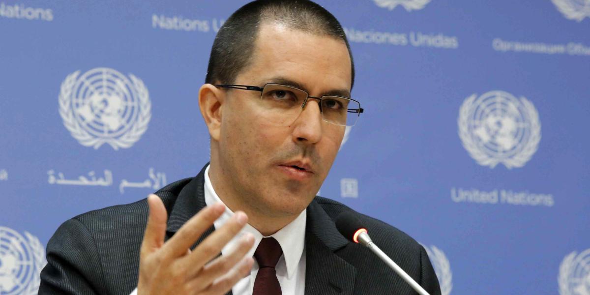 El canciller venezolano, Jorge Arreaza, habla durante una rueda de prensa este miércoles en la sede de las Naciones Unidas en EE.UU.