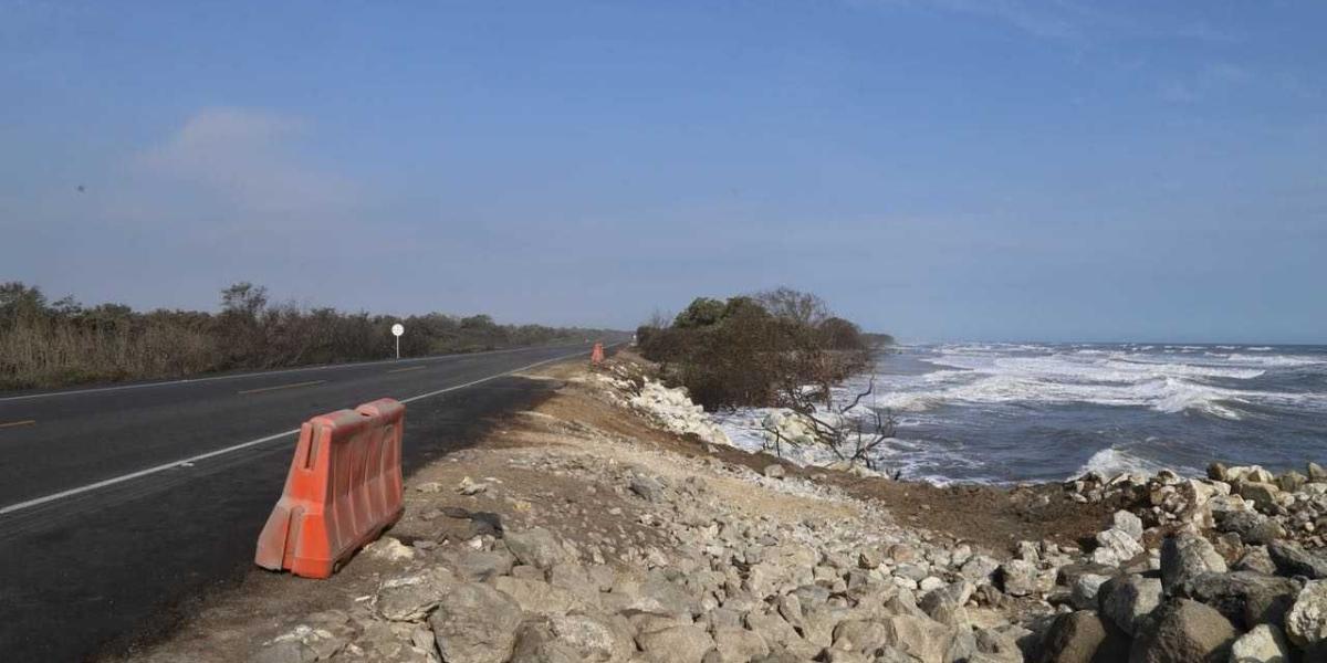 La erosión costera tiene en jaque la comunicación entre ciénaga y Barranquilla a la altura del kilómetro 19.
