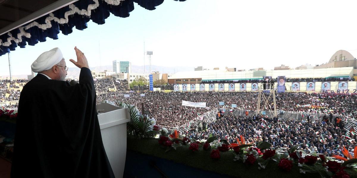 El presidente iraní, Hasan Rohaní, pronunciando un discurso en Tabriz, Irán.