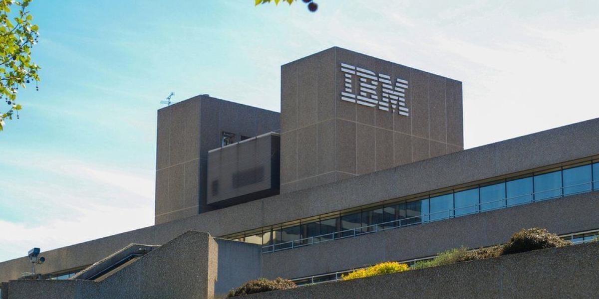 Los empleados de IBM ya no podrán usar memorias extraíbles en el trabajo.