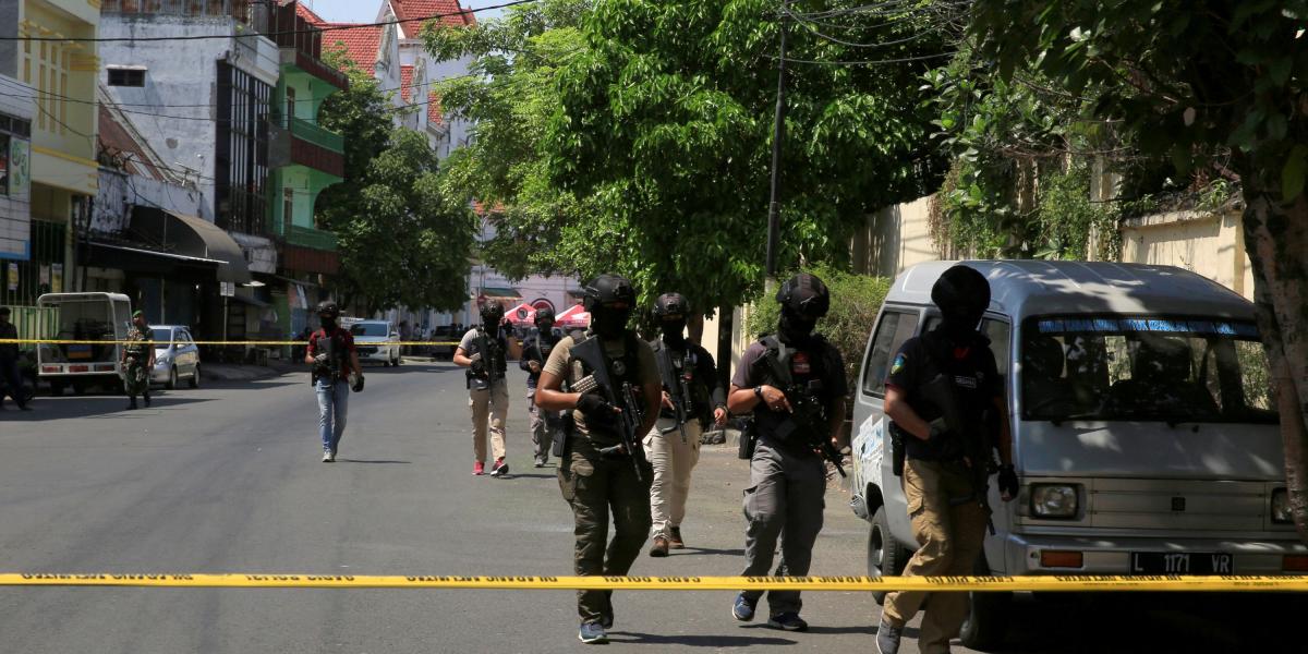 Ambos ataques en Surabaya del domingo y el lunes pueden haber sido provocados por la detención de los líderes de JAD.