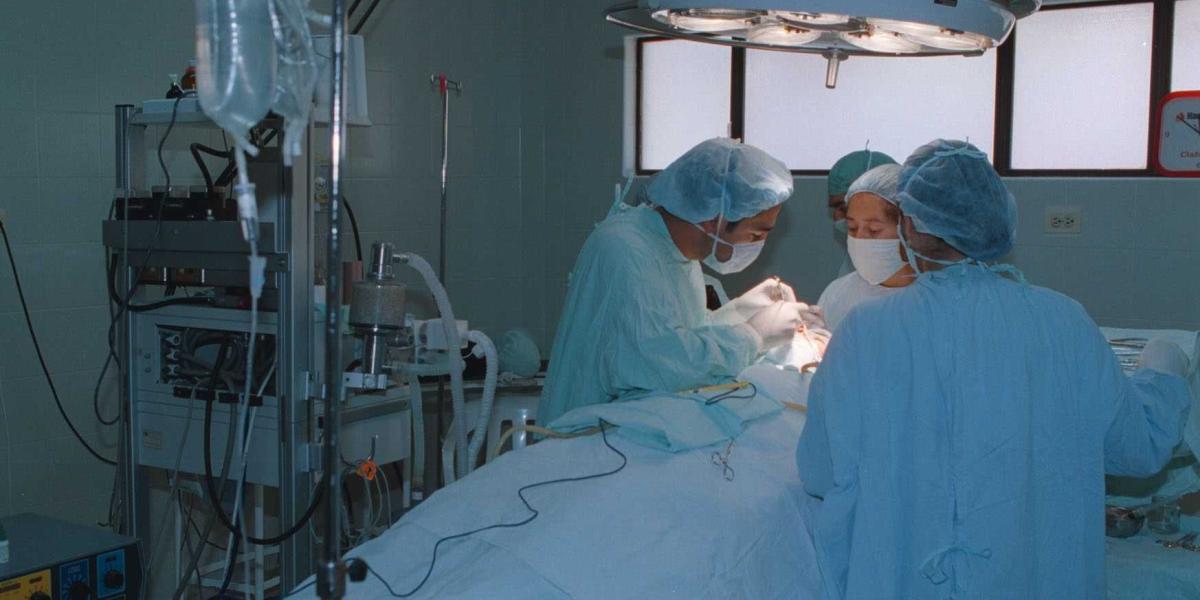 Sociedades de cirujanos piden que los pacientes acudan a profesionales en cirugías estéticas.