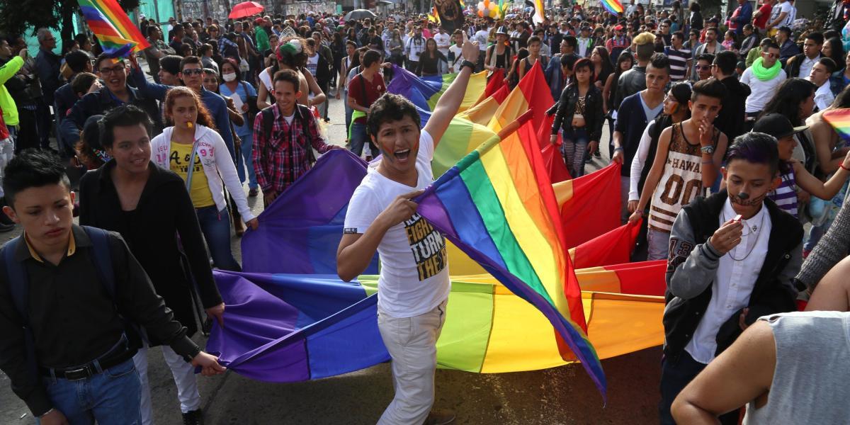Marcha LGBTI por las calles de Bogotá en el 2016 en el Día del Orgullo Gay.