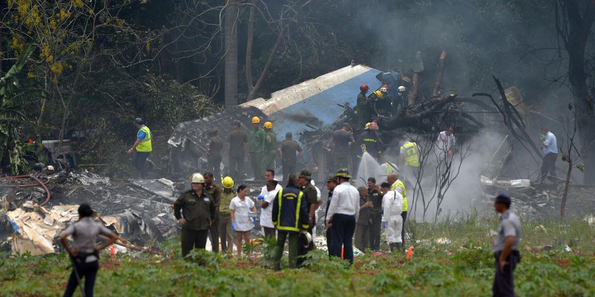 Un avión de Cubana de Aviación se accidentó este viernes en La Habana.