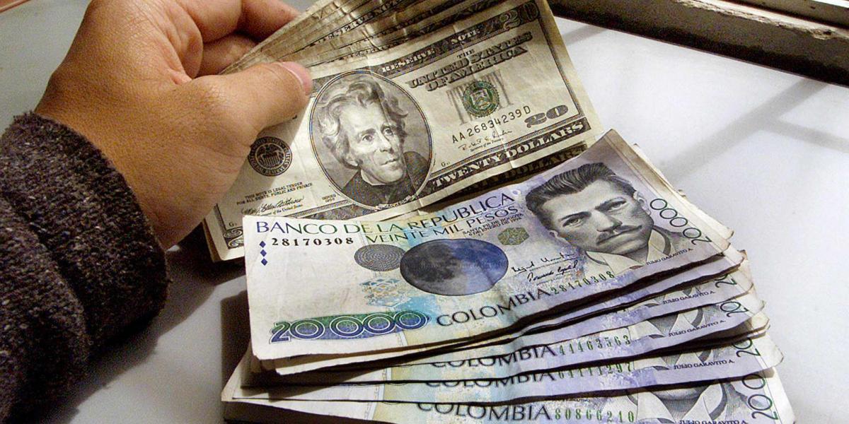 El precio máximo que se alcanzó a pagar por un solo dólar ayer fue de 2.949 pesos.