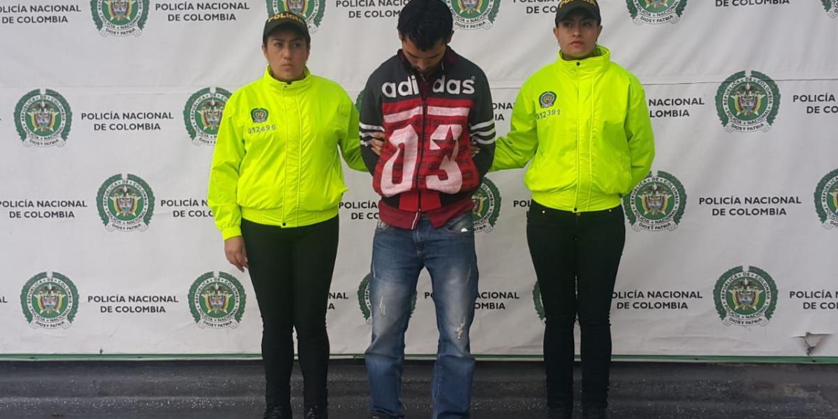 La Policía de Bogotá capturó a un hombre acusado de quitarle la vida a su pareja con un arma blanca.