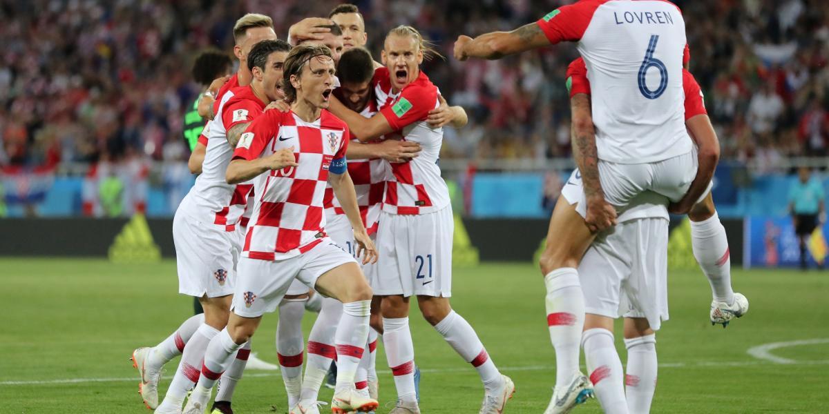 Croacia celebra uno de los goles que le hizo a Nigeria.