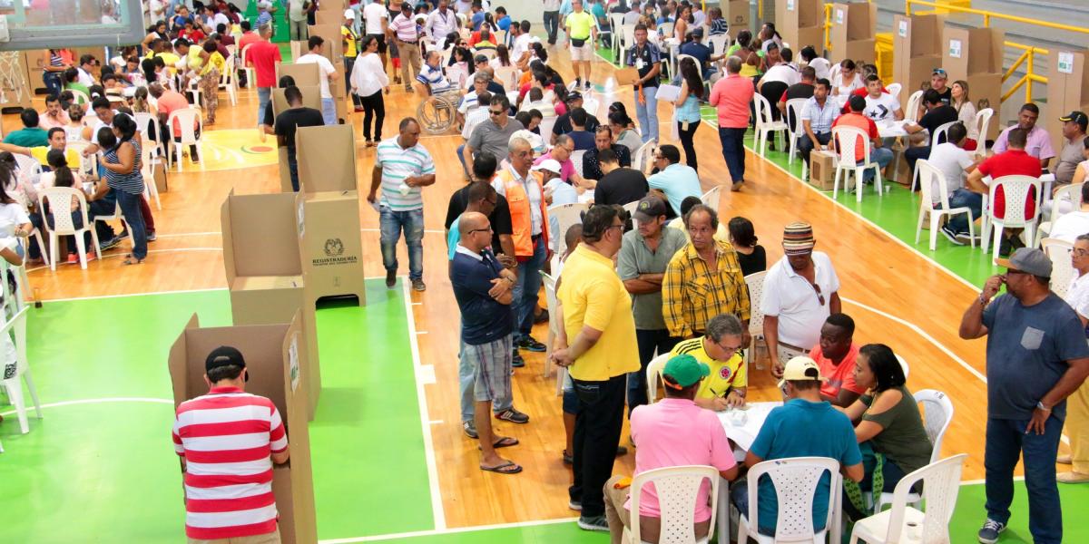 La jornada electoral en Cartagena. De acuerdo con información de la Misión de Observación Electoral, hasta el momento no se presentan alteraciones de orden público que afecten los comicios en la ciudad y en diferentes partes del país.