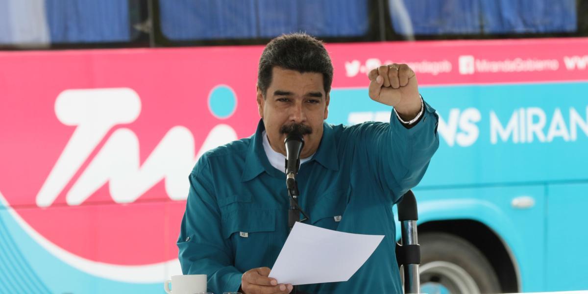 El presidente de Venezuela, Nicolás Maduro, aumentó hoy en 103 % el salario mínimo integral del país y lo ubicó en 5.196.000 bolívares, equivalentes a 65 dólares según la única tasa oficial de cambio en la que un dólar estadounidense cuesta 80.000 bolívares.