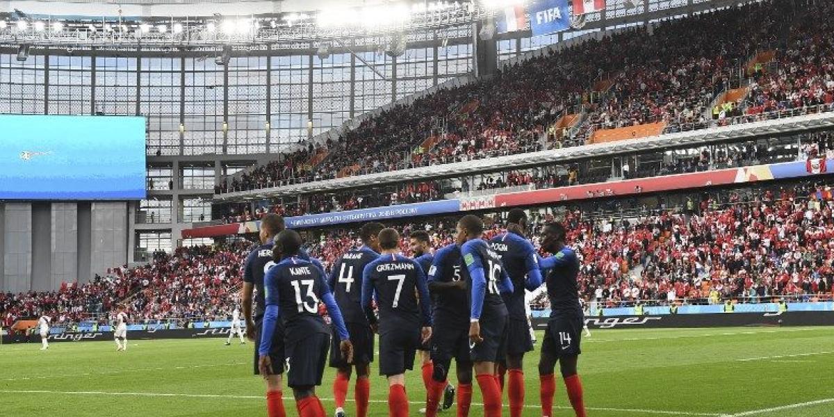 Francia celebrando el gol contra Perú.