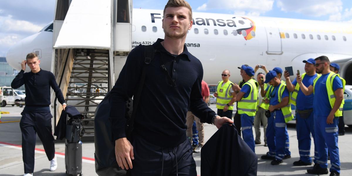 Los jugadores alemanes a la llegada a su país.