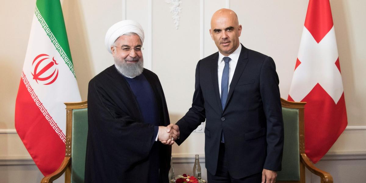 El presidente iraní, Hasan Rohaní (i), llegó el pasado lunes a Suiza, donde se reunió con miembros del Gobierno helvético para abordar principalmente la necesidad de salvar el 
acuerdo nuclear de 2015 tras la salida del mismo de Estados Unidos.