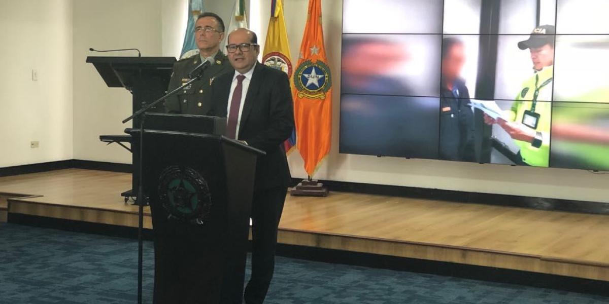 Jorge Luis Vargas, director de la Dijín y Luis González, director de Seguridad Ciudadana de la Fiscalía anunciaron las capturas contra violadores de niños.
