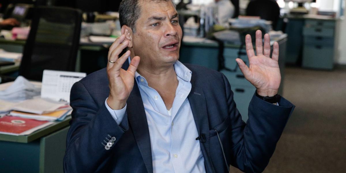 Rafael Correa, expresidente de Ecuador, que vive en Bélgica y tiene una orden de detención en su país.