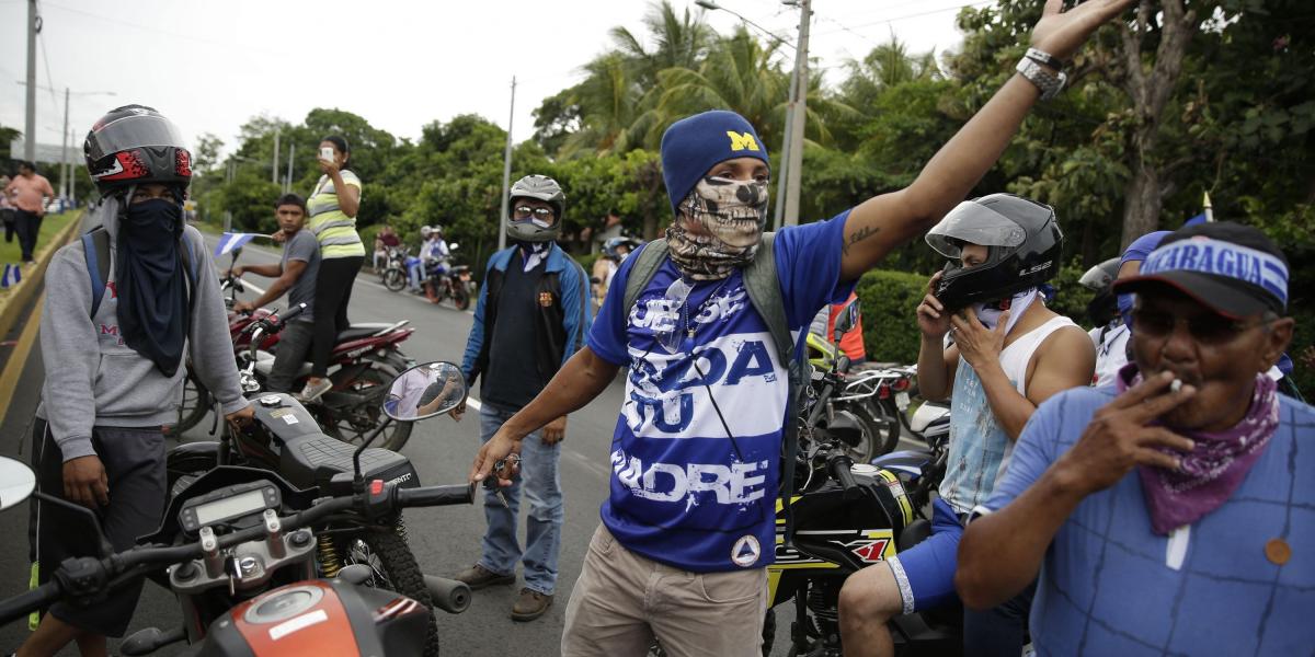 Cientos de personas a bordo de motocicletas, vehículos y camionetas salieron de Managua el domingo, rumbo a Masaya, una ciudad que ha sido el símbolo de las protestas contra el Gobierno de Daniel Ortega, y que se encuentra asediada por policías y parapolicías.