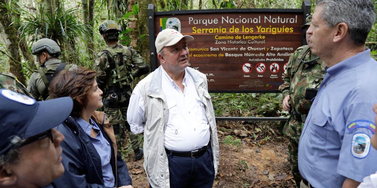 El ministro de la Defensa, Luis Carlos Villegas declaró hoy 10 parques nacionales libres de cultivos de coca