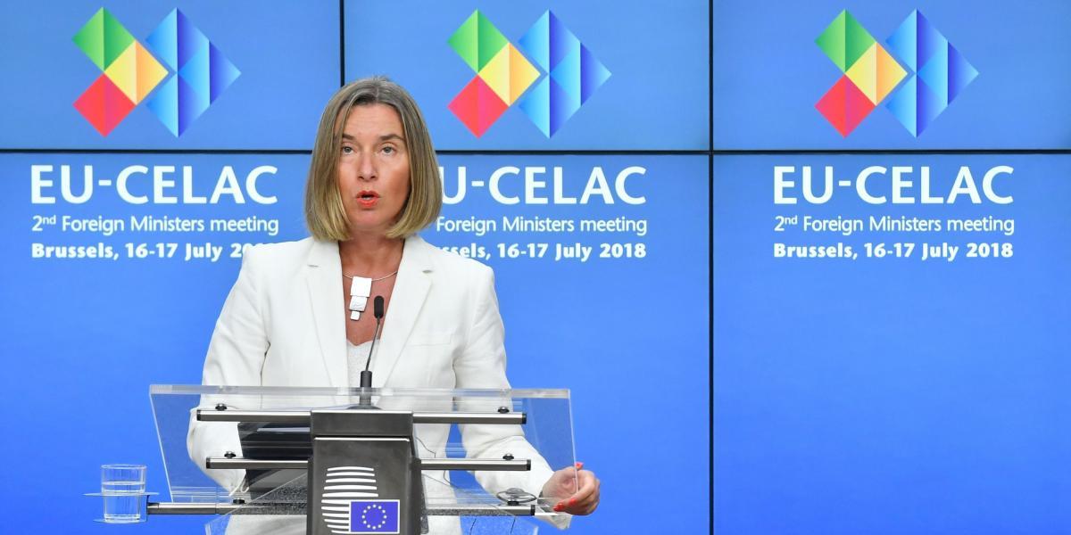 En la foto, Mogherini hablando en una conferencia de prensa realizada el martes pasado en la sede de la Unión Europea, en Bruselas.