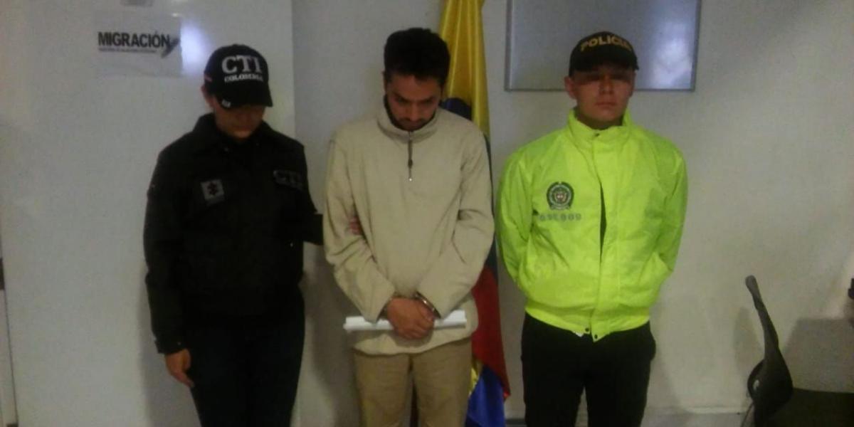 'Machete' llegó anoche deportado de México. Juez declaró legal todo el proceso contra este hombre, uno de los delincuentes más buscados en Bogotá.
