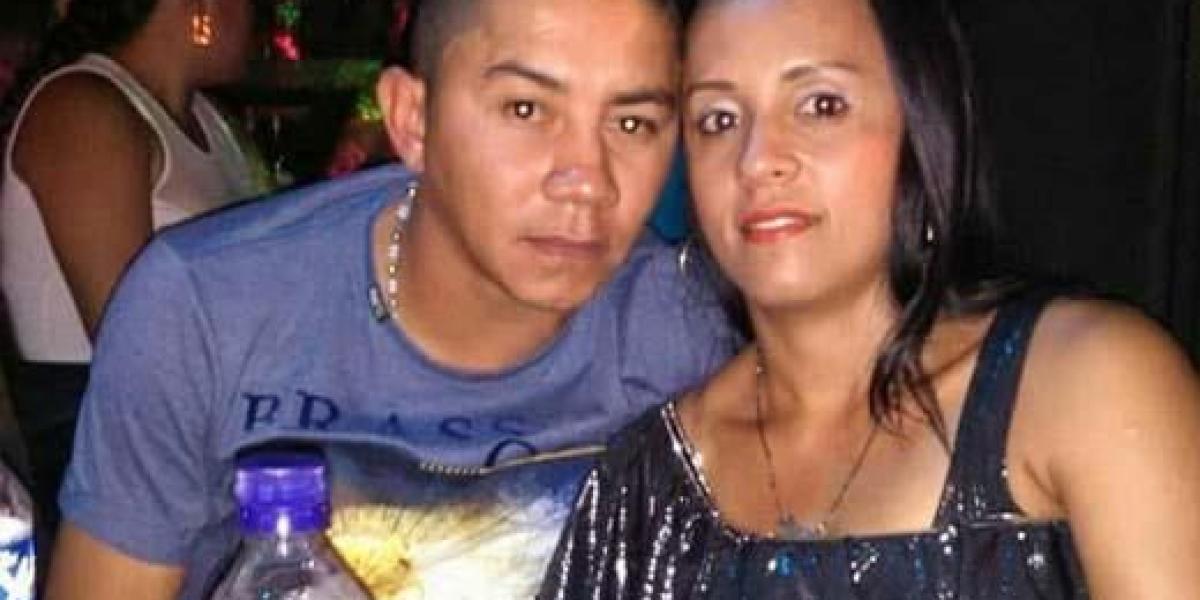 Esta es la pareja conformada por Liliana Marcela Gil y Jorge Eliécer Alcalde. Ella pereció en el accidente.