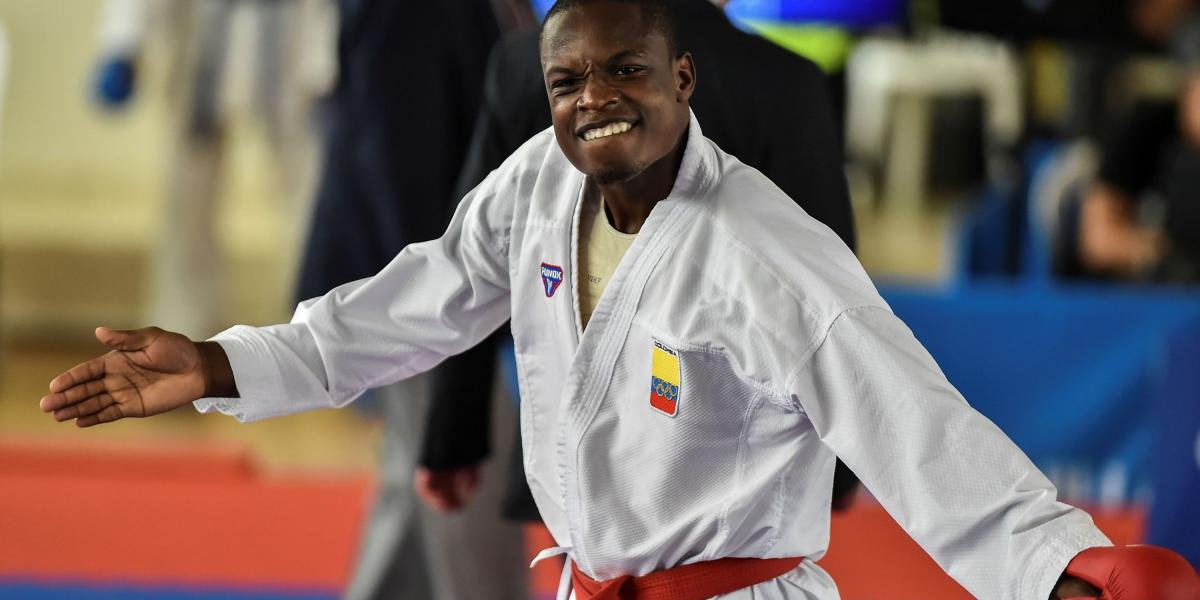 Carlos Sinisterra le dio a Colombia la única medalla de oro de la jornada, en karate.