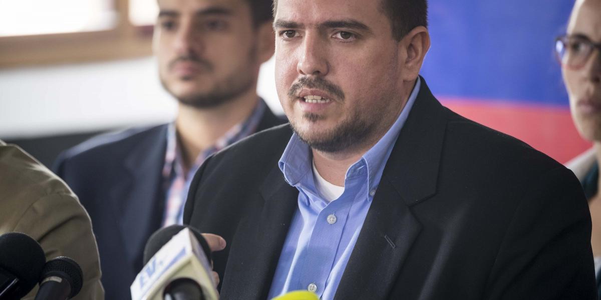 El político del partido opositor Stalin González, diputado de la Asamblea Nacional de Venezuela, fue el que denunció 'la pulverización' de los sueldos.