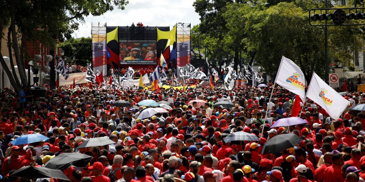 La marcha en apoyo a Maduro llegó ayer hasta el palacio 
de gobierno de Miraflores, en Caracas.