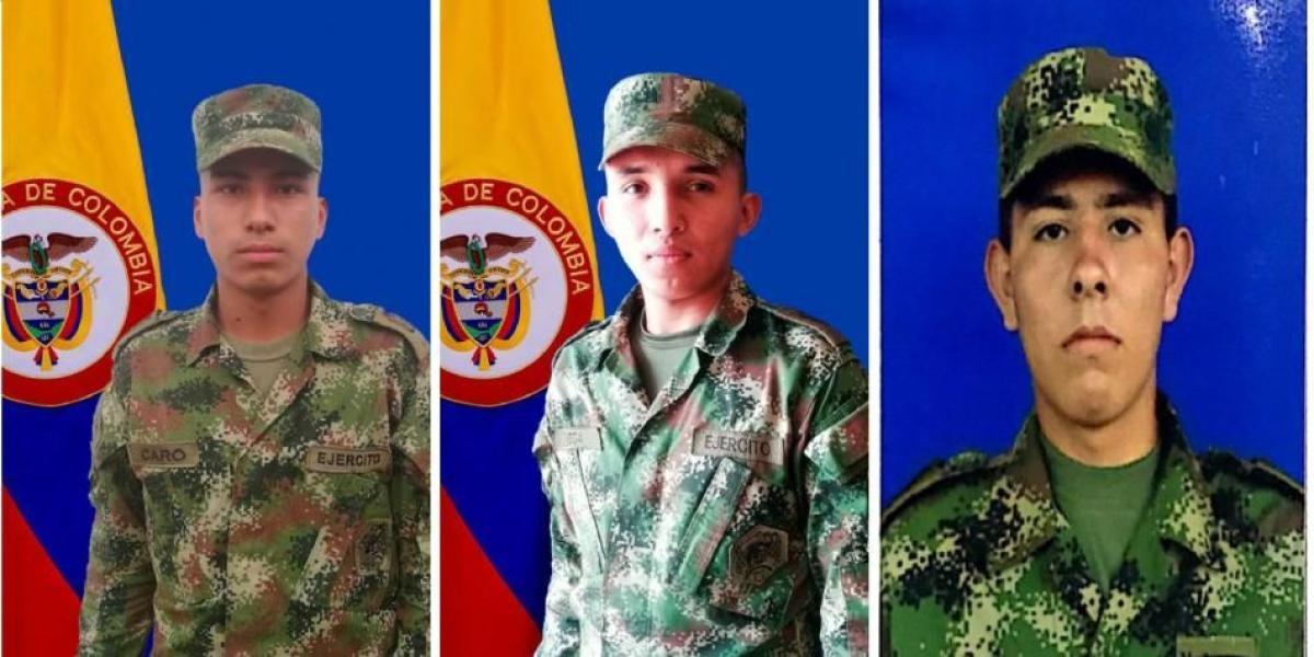 Los soldados regulares Orlando Yair Vega Díaz, Juan Pablo Rojas Ovando, y Eduardo Caro Bañol, secuestrados por el Eln