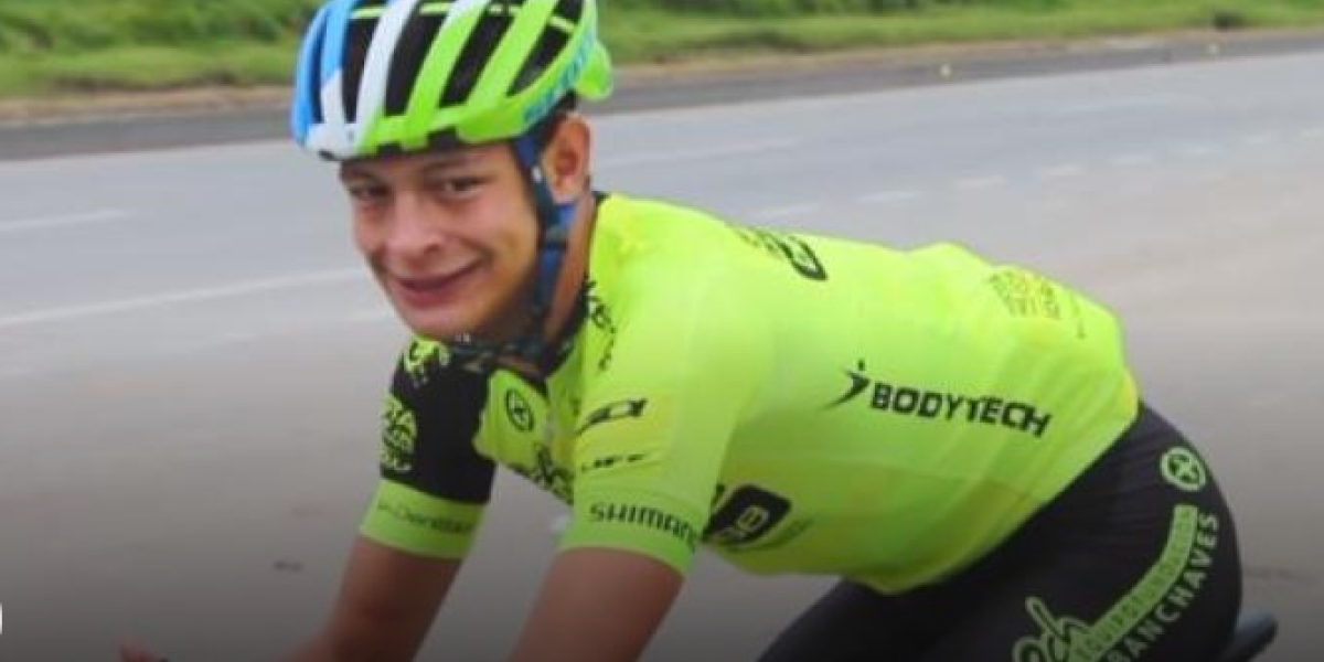 El ciclista paralímpico Juan Betacur hace parte del cub Esteban Chaves.