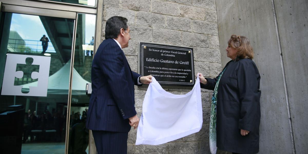 El Fiscal General Néstor Humberto Martínez hizo los anuncios sobre la JEP, en medio de un homenaje al primer Fiscal General Gustavo de Greiff.