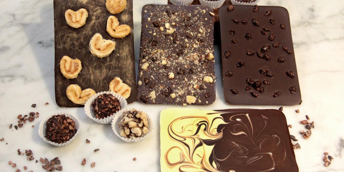 Barras personalizadas de chocolate que se ofrecen en el Centro de Experiencia de Lök.