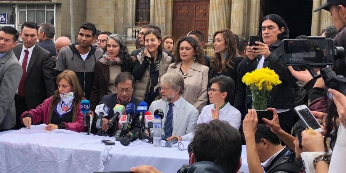 Una semana antes de la segunda vuelta presidencial, en junio pasado, López manifestó su apoyo a la candidatura de Petro, la cual fue derrotada en las urnas.
