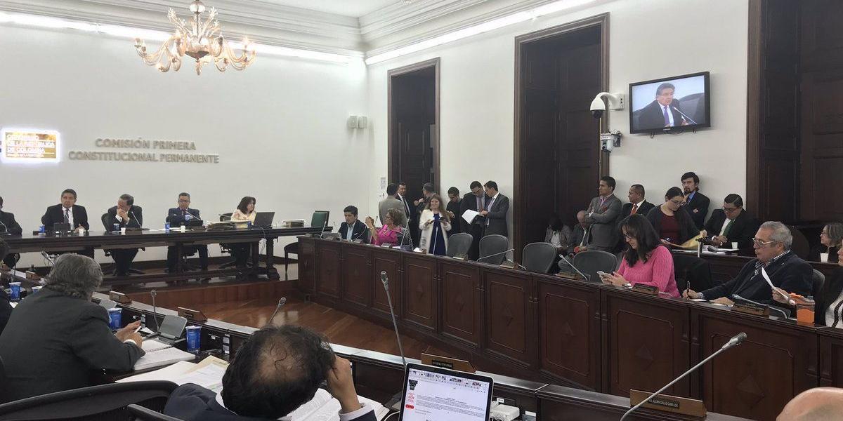 En la Comisión Primera de la Cámara de Representantes se debaten los proyectos de ley que combaten la Corrupción en Colombia.