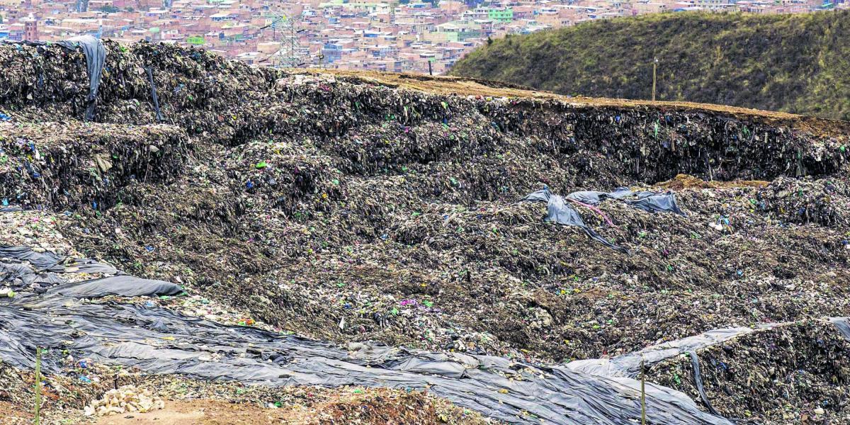 El relleno de Doña Juana recibe más del 19 por ciento de basuras de todo el país.