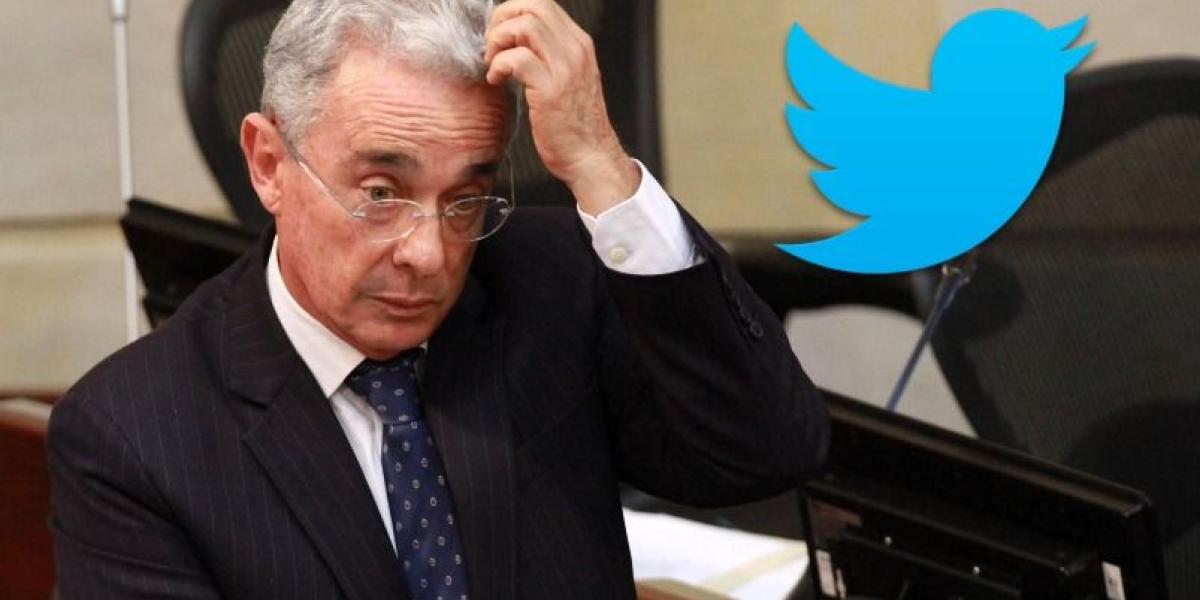 Según reconstrucciones en Twitter, en 2010, la cuenta oficial de Twitter del gobierno colombiano pasó a ser la cuenta personal del expresidente Álvaro Uribe Vélez.