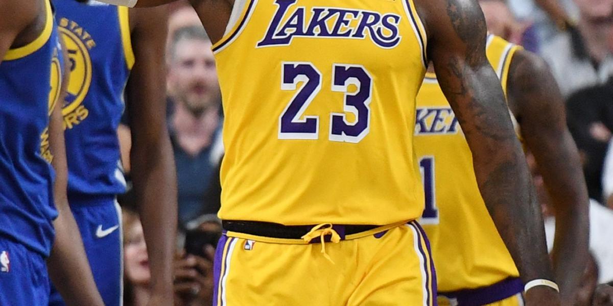 LeBron James, jugador de Lakers de Los Ángeles.