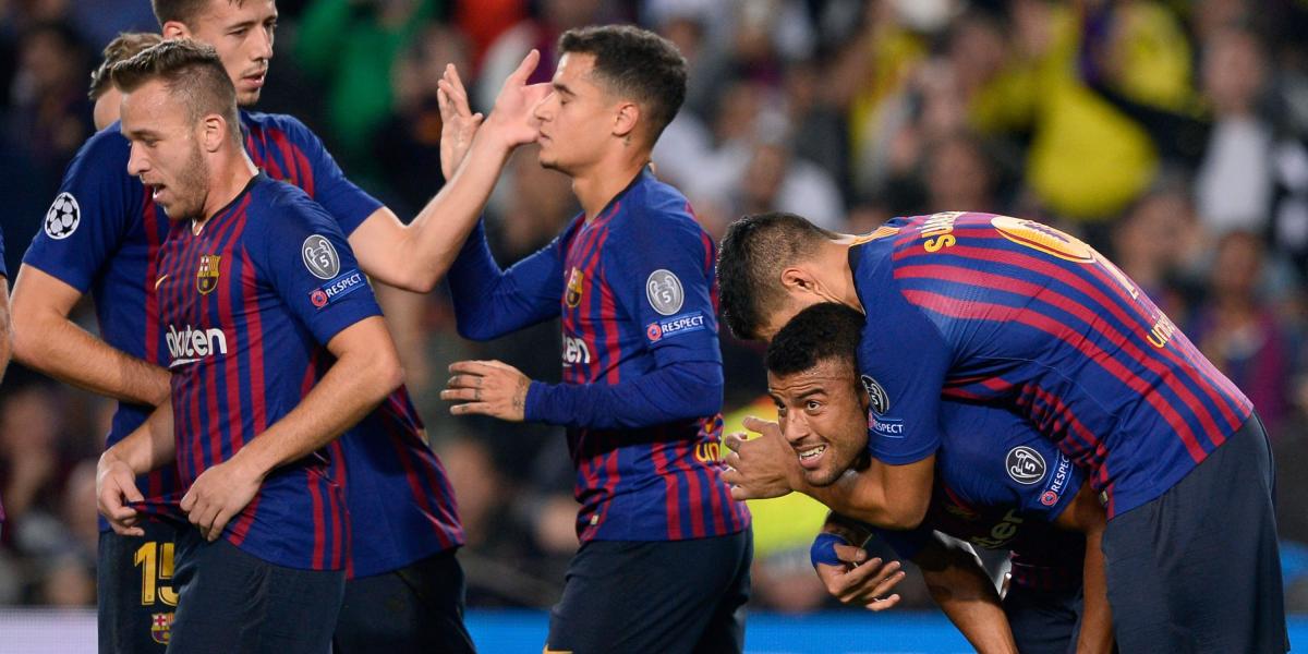 Barcelona celebra el gol de Rafinha.