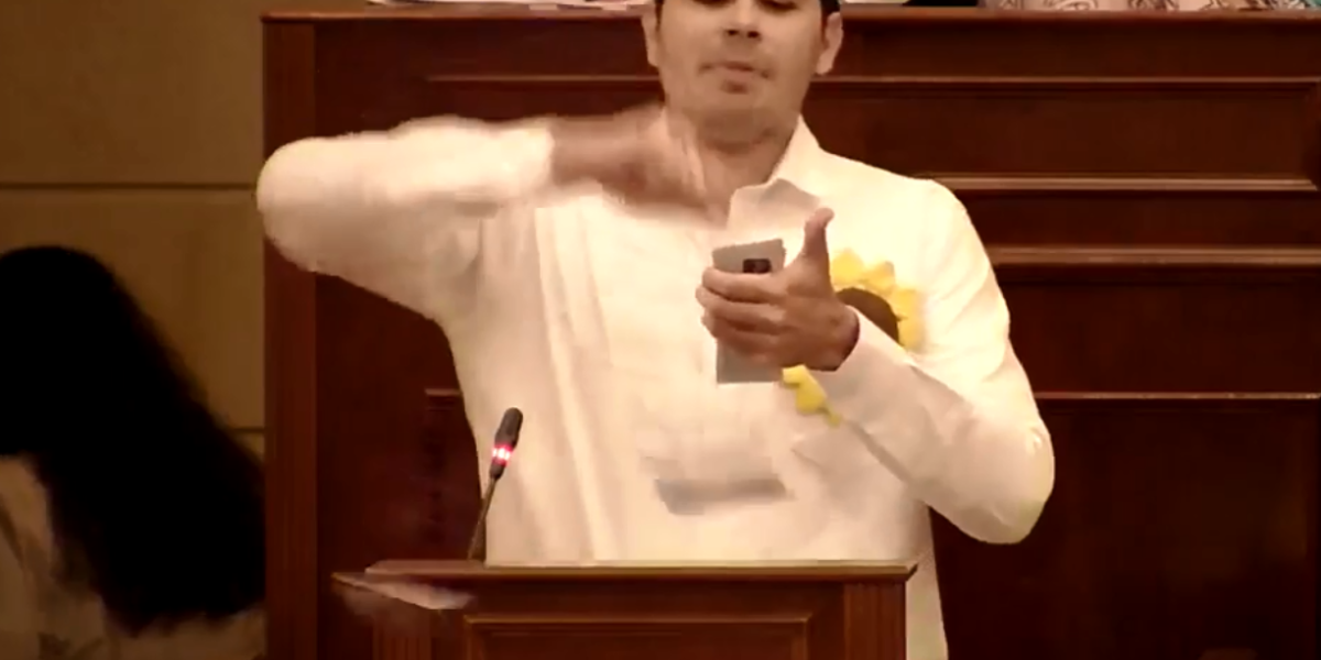 Fabián Díaz durante su intervención en la Cámara de Representantes en el debate de moción de censura.