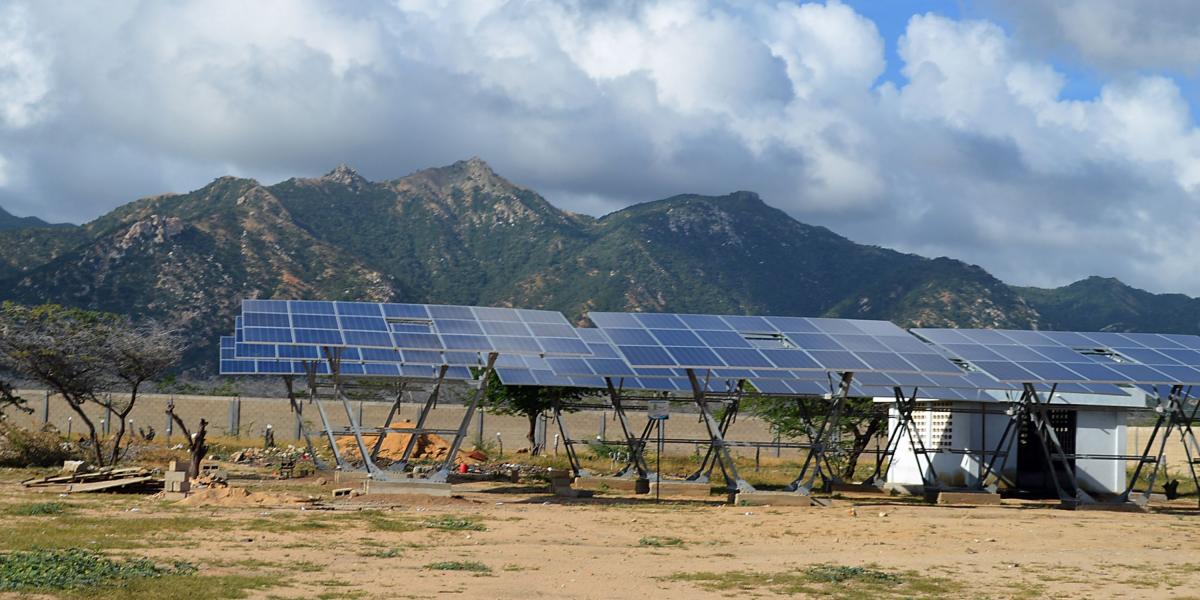 América Latina tiene potencial para el desarrollo de energías renovables no convencionales (solar, eólica, biomasa, geotérmica). La Guajira tiene enormes oportunidades en Colombia.