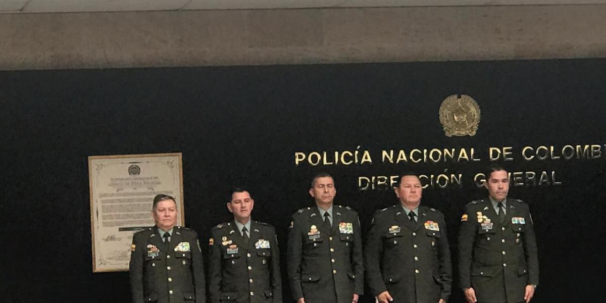 De izquierda a derecha los coroneles ablo Antonio Criollo Rey, Luis Ernesto García Hernández, Gustavo Franco Gómez, Carlos Alberto Meléndez Caicedo y Juan Carlos Rodríguez Acosta.