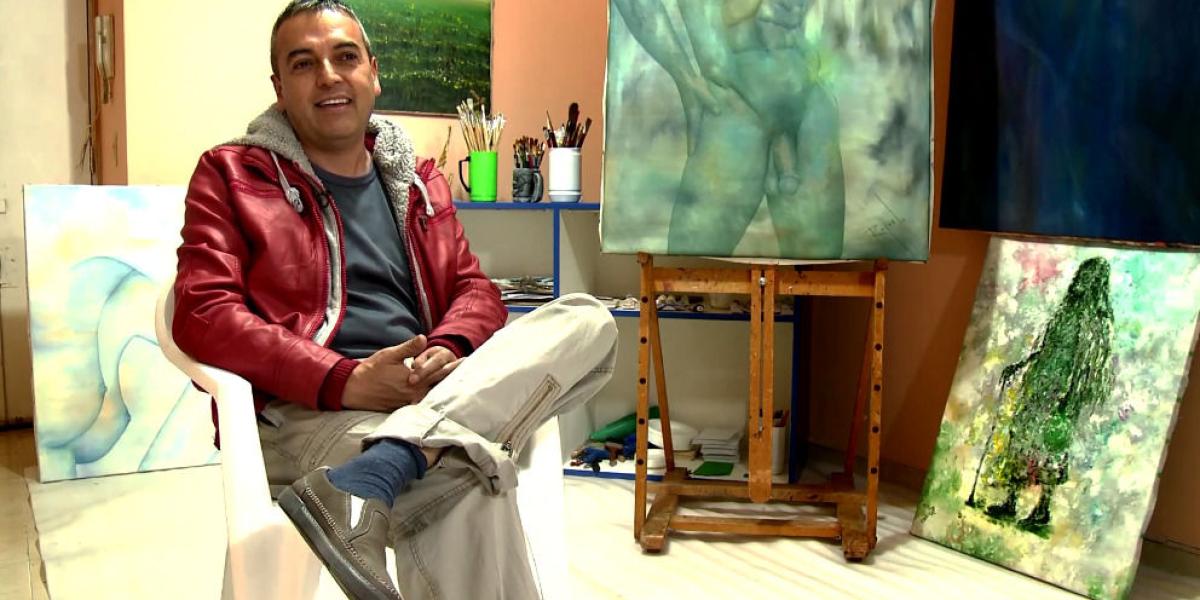 Rafael Sandoval es uno de los fundadores de la Comunidad Nudista Otro Cuento, de Medellín.