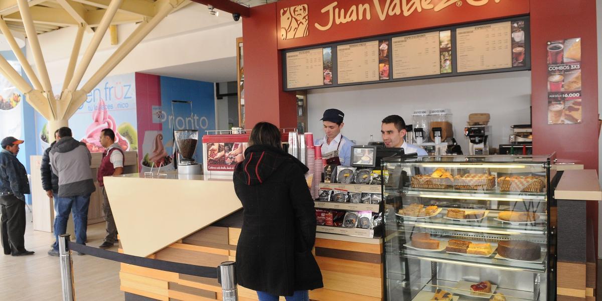La cadena Juan Valdez tiene 415 tiendas, bajo diversos sistemas, en países de América, Europa (España) y Asia.