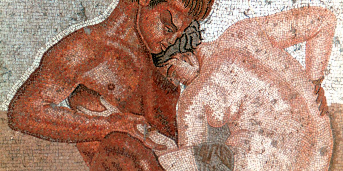 Un sátiro y una ninfa eróticos en una pared de la Casa del Fauno, construída durante el siglo II a.C en la ciudad romana de Pompeya.