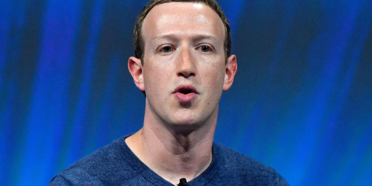 La fortuna personal de Mark Zuckerberg cayó 17.400 millones en el último trimestre por los problemas de Facebook.