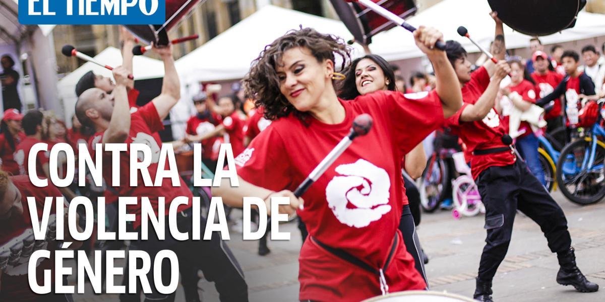 Su directora, Alejandra Borrero, cuenta cómo planea reunir 8.000 mujeres en la Plaza de Bolívar el sábado 24 de noviembre para un concierto de Aterciopelados combinado con tecnología de punta, en un mensaje contra la violencia de género.