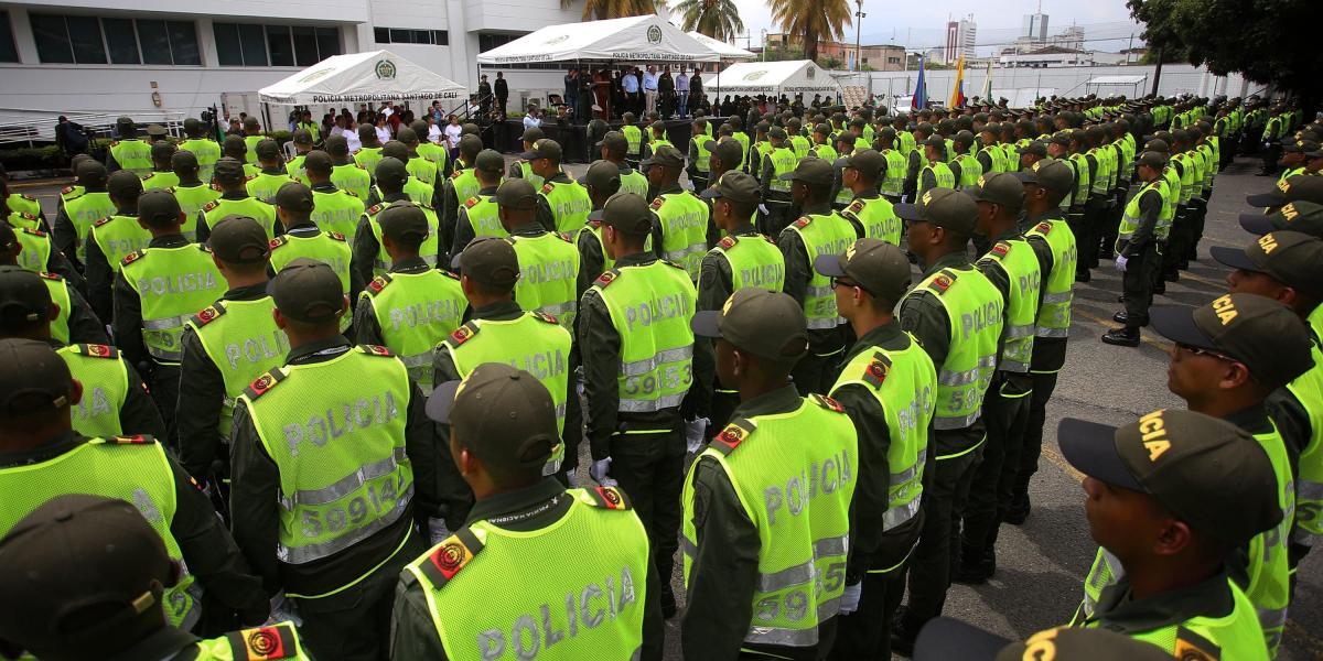 Los 297 policías llegaron en este mes con 220 soldados del batallón de Policía Militar número 3.