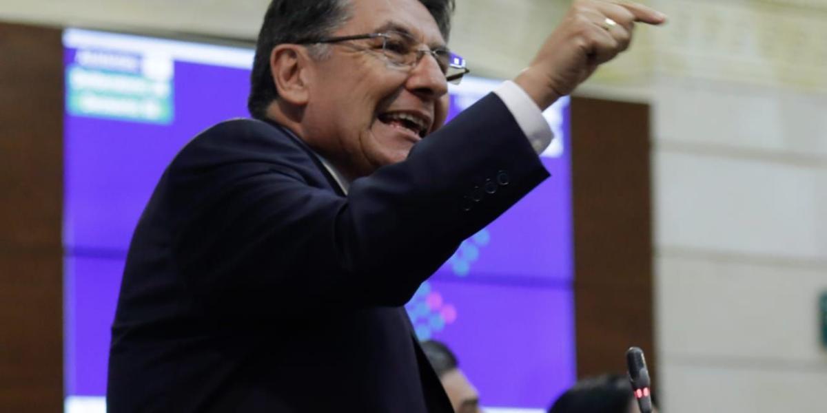 Néstor Humberto Martínez habló por más de dos horas en el debate de control político sobre Odebrecht.